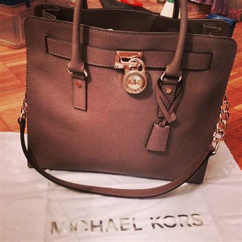 does the michael kors outlet sell real michael kors purses